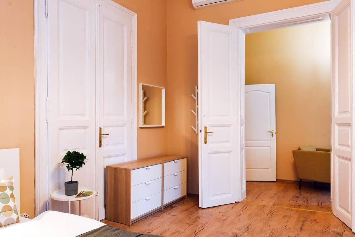 Very Central Very Spacious New Home Budapest Exterior photo